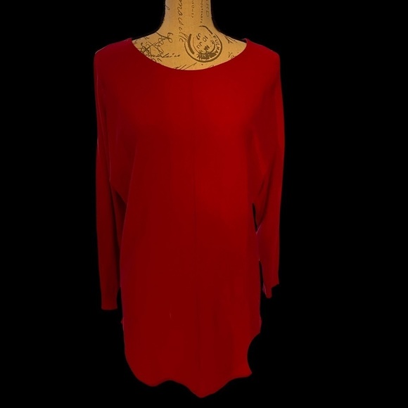 Sz Medium New Directions Red sweater with cut out shoulders - Picture 3 of 8